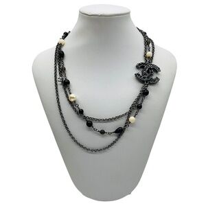 CHANEL 2012 STRASS CC LOGO PENDANT BLACK BEADS AND PEARLS MULTI STRAND CHAIN NEC